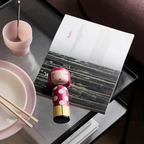 figurine_en_bois_kokeshi__SKU1a85f1a59e4a4678ea1a58f64ffb4e73_2.webp Figurine En Bois Kokeshi Sketch.Inc Dot-Lucie Kaas Discount