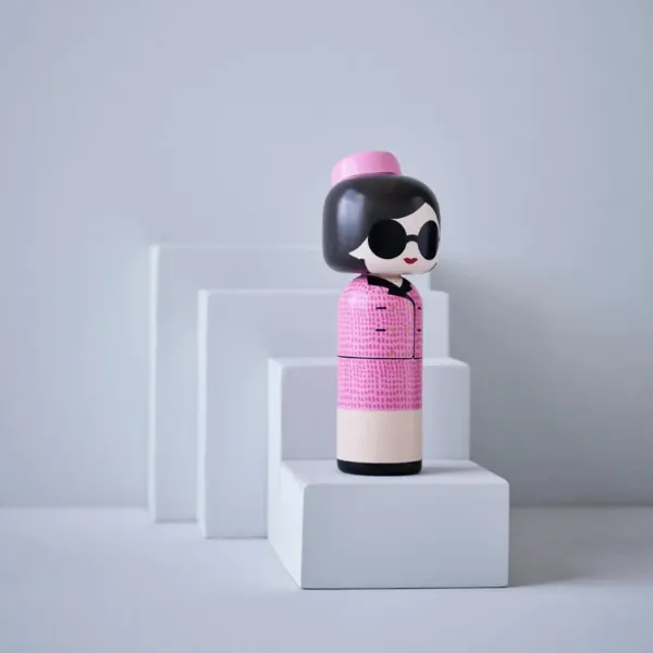 figurine_en_bois_kokeshi__SKU3a67761de2b166b88b342d9cb343f763_2.webp Figurine En Bois Kokeshi Sketch.Inc Jackie - 16.5 Cm-Lucie Kaas Discount