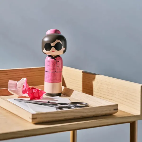 figurine_en_bois_kokeshi__SKU3a67761de2b166b88b342d9cb343f763_3.webp Figurine En Bois Kokeshi Sketch.Inc Jackie - 16.5 Cm-Lucie Kaas Discount