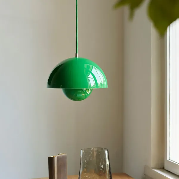 suspension_flowerpot_vp___SKU2b45a91c071cadb06a032f397ee09526_2.webp Suspension Flowerpot Vp1 - Signal Green-And Tradition Online